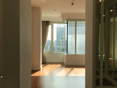 Luxury condo for rent in Lungsuan 4 Bedrooms