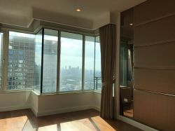 Luxury condo for rent in Lungsuan 4 Bedrooms