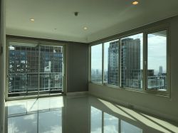 Luxury condo for rent in Lungsuan 4 Bedrooms