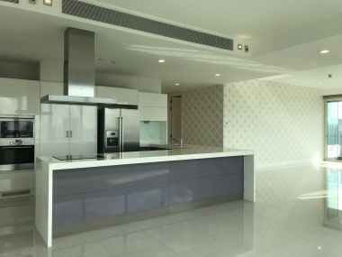 Luxury condo for rent in Lungsuan 4 Bedrooms