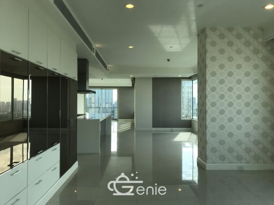 Luxury condo for rent in Lungsuan 4 Bedrooms