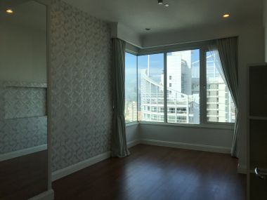 Luxury condo for rent in Lungsuan 4 Bedrooms