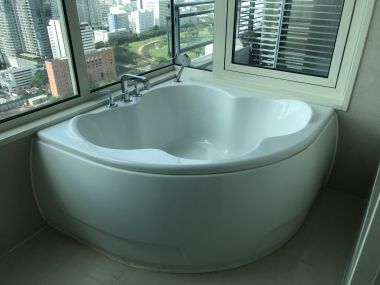 Luxury condo for rent in Lungsuan 4 Bedrooms