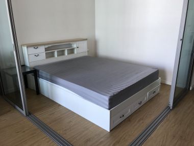 For rent at Siamese Surawong 22, 000THB/month Studio 1 Bathroom Fully furnished