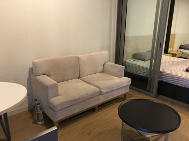 For rent at Siamese Surawong 20, 000THB/month Studio 1 Bathroom Fully furnished