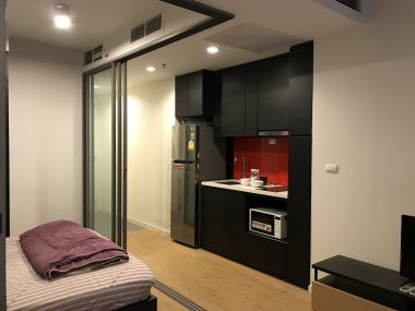 For rent at Siamese Surawong 20, 000THB/month Studio 1 Bathroom Fully furnished