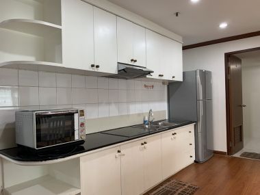 **ลดราคา**ปล่อยเช่า! !! บ้านสวนเพชร สุขุมวิท 39 ใกล้รถไฟฟ้า BTS พร้อมพงษ์ ในราคาเพียง 50, 000บาท/เดือน 2 ห้องนอน 2 ห้องน้ำ 132. 91ตรม. เฟอร์นิเจอร์ครบพร้อมเข้าอยู่