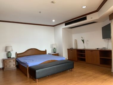 **ลดราคา**ปล่อยเช่า! !! บ้านสวนเพชร สุขุมวิท 39 ใกล้รถไฟฟ้า BTS พร้อมพงษ์ ในราคาเพียง 50, 000บาท/เดือน 2 ห้องนอน 2 ห้องน้ำ 132. 91ตรม. เฟอร์นิเจอร์ครบพร้อมเข้าอยู่