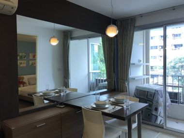 ** Hot Deal! ** For rent at The Clover Thonglor 1 Bedroom 1 Bathroom 36 sqm. 15,000 THB/month Fully furnished