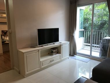 ** Hot Deal! ** For rent at The Clover Thonglor 1 Bedroom 1 Bathroom 46 sqm. 20,000 THB/month Fully furnished
