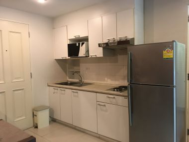 ** Hot Deal! ** For rent at The Clover Thonglor 1 Bedroom 1 Bathroom 46 sqm. 20,000 THB/month Fully furnished