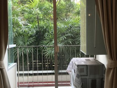 ** Hot Deal! ** For rent at The Clover Thonglor 1 Bedroom 1 Bathroom 46 sqm. 20,000 THB/month Fully furnished