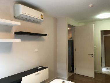 ** Hot Deal! ** For rent at The Clover Thonglor 1 Bedroom 1 Bathroom 46 sqm. 20,000 THB/month Fully furnished