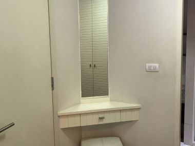 ** Hot Deal! ** For rent at The Clover Thonglor 1 Bedroom 1 Bathroom 46 sqm. 20,000 THB/month Fully furnished