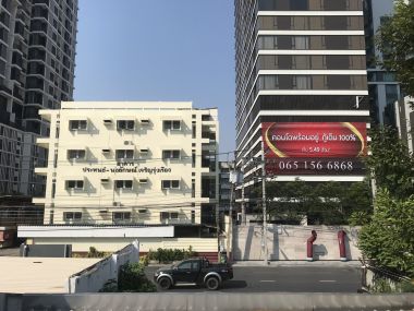 Single Detached House in Ekkamai 12 (Thonglor 10) for SALE