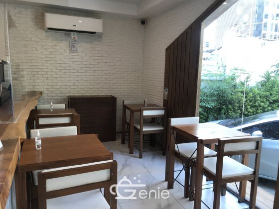 Single Detached House in Ekkamai 12 (Thonglor 10) for SALE