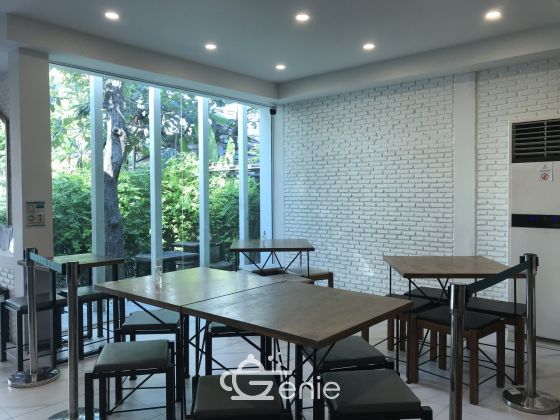 Single Detached House in Ekkamai 12 (Thonglor 10) for SALE