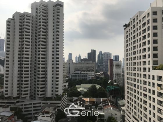 Renovated 3bed 3bath at The Oleander Condo in Sukhumvit 11 For SALE