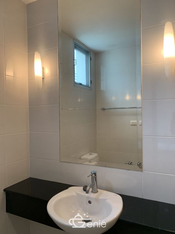For rent! !! at CitiSmart Sukhumvit 18 3 Bedroom 2 Bathroom 50, 000/month Fully furnished (can negotiate )