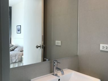 ** Super Deal! ** For rant at Noble Remix 1 Bedroom 1 Bathroom 63 sqm. corner view 37,000THB/month Fully furnished