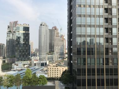 ** Super Deal! ** For rant at Noble Remix 1 Bedroom 1 Bathroom 63 sqm. corner view 37,000THB/month Fully furnished