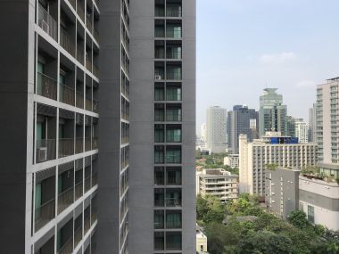 ** Super Deal! ** For rant at Noble Remix 1 Bedroom 1 Bathroom 63 sqm. corner view 37,000THB/month Fully furnished