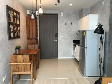 For rent and For Sale at Quinn Ratchada 1 Bedroom 1 Bathroom 17,000THB/month Sell price 4.2M Fully furnished