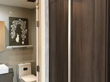 For rent and For Sale at Quinn Ratchada 1 Bedroom 1 Bathroom 17,000THB/month Sell price 4.2M Fully furnished