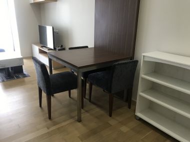 ให้เช่า Noble Reveal ราคาดี เพียง 25, 000บาท/เดือน 1 ห้องนอน 1 ห้องน้ำ 49ตรม ห้องใหญ่อยู่สบาย (ราคาต่อรองได้) ใกล้ BTS เอกมัย เฟอร์นิเจอร์ครบพร้อมเข้าอยู่