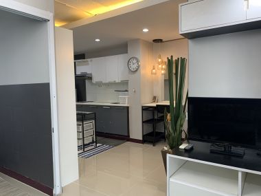 For Sale or For Rent!!! at The Waterford Sukhumvit 50 size 42 sqm. 6th Floor 1 Bedroom 1 Bathroom 2.9 M THB Fully furnished