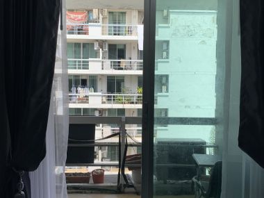 For Sale or For Rent!!! at The Waterford Sukhumvit 50 size 42 sqm. 6th Floor 1 Bedroom 1 Bathroom 2.9 M THB Fully furnished