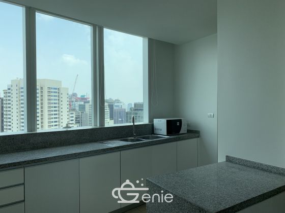 HOT++ For rent at Millennium Residence Condominium Style Luxury 3 Bedroom 3 Bathroom Size 148 Sqm. 25th Floor75,000THB/month Fully furnished