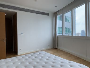 HOT++ For rent at Millennium Residence Condominium Style Luxury 3 Bedroom 3 Bathroom Size 148 Sqm. 25th Floor75,000THB/month Fully furnished