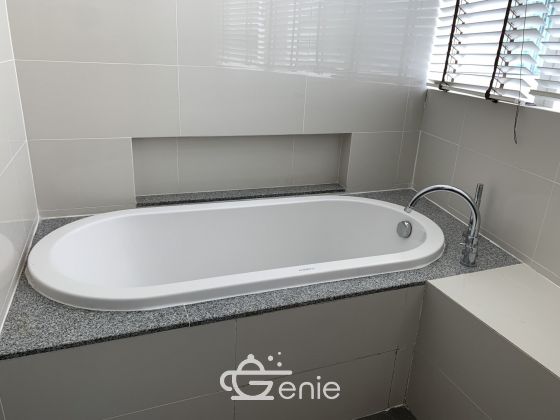 HOT++ For rent at Millennium Residence Condominium Style Luxury 3 Bedroom 3 Bathroom Size 148 Sqm. 25th Floor75,000THB/month Fully furnished