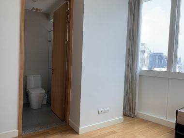 HOT++ For rent at Millennium Residence Condominium Style Luxury 3 Bedroom 3 Bathroom Size 148 Sqm. 25th Floor75,000THB/month Fully furnished