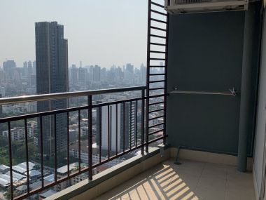 For rent!!! at Supalai Park Ekkamai - Thonglor 2 Bedroom 1 Bathroom 45, 000THB/month Fully furnished