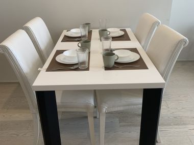 ปล่อยเช่า!!! Noble Ploenchit ในราคาเพียง 50, 000บาท/เดือน 1 ห้องนอน 1 ห้องน้ำ 56ตรม. ใกล้ BTS เพลินจิต เฟอร์นิเจอร์ครบพร้อมเข้าอยู่