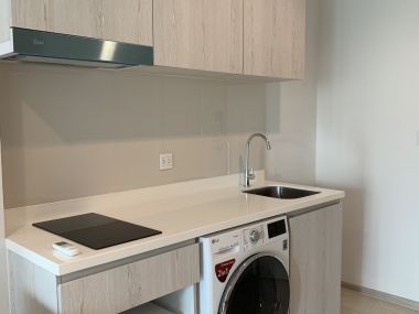 Condo for Sale! at Life One Wireless 28 Sq. m. 1 Bedroom 1 Bathroom 4,900,000 THB Transfer 50/50