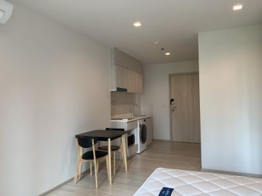 Condo for Sale! at Life One Wireless 28 Sq. m. 1 Bedroom 1 Bathroom 4,900,000 THB Transfer 50/50