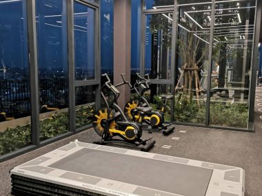 Sell The Line Phahonyothin Park, near bts 5, Lat Phrao intersection, shopping area