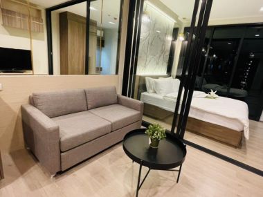 Sell The Line Phahonyothin Park, near bts 5, Lat Phrao intersection, shopping area