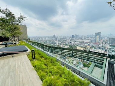 Sell The Line Phahonyothin Park, near bts 5, Lat Phrao intersection, shopping area