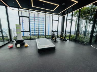 Sell The Line Phahonyothin Park, near bts 5, Lat Phrao intersection, shopping area