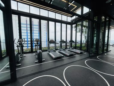 Sell The Line Phahonyothin Park, near bts 5, Lat Phrao intersection, shopping area