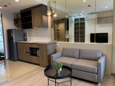 Sell The Line Phahonyothin Park, near bts 5, Lat Phrao intersection, shopping area