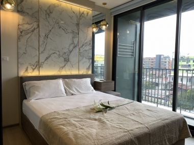 Sell The Line Phahonyothin Park, near bts 5, Lat Phrao intersection, shopping area