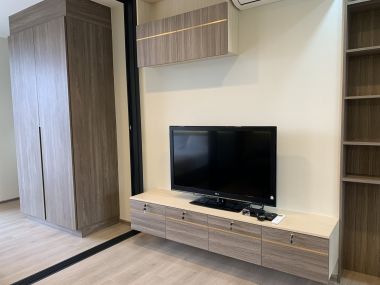 Sell The Line Phahonyothin Park, near bts 5, Lat Phrao intersection, shopping area