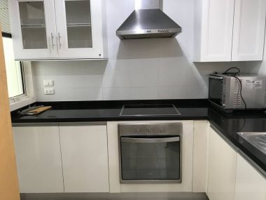 คุ้มสุดๆให้เช่า ที่ Siri Residence ราคาดี เพียง 85,000บาท/เดือน  3 ห้องนอน 3 ห้องน้ำ 142 ตรม ใกล้ BTS พร้อมพงษ์ เฟอร์นิเจอร์ครบพร้อมเข้าอยู่ (ราคาต่อรองได้) (PROP000179)