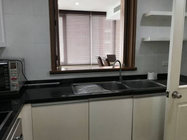 คุ้มสุดๆให้เช่า ที่ Siri Residence ราคาดี เพียง 85,000บาท/เดือน  3 ห้องนอน 3 ห้องน้ำ 142 ตรม ใกล้ BTS พร้อมพงษ์ เฟอร์นิเจอร์ครบพร้อมเข้าอยู่ (ราคาต่อรองได้) (PROP000179)