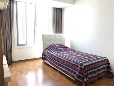 คุ้มสุดๆให้เช่า ที่ Siri Residence ราคาดี เพียง 85,000บาท/เดือน  3 ห้องนอน 3 ห้องน้ำ 142 ตรม ใกล้ BTS พร้อมพงษ์ เฟอร์นิเจอร์ครบพร้อมเข้าอยู่ (ราคาต่อรองได้) (PROP000179)